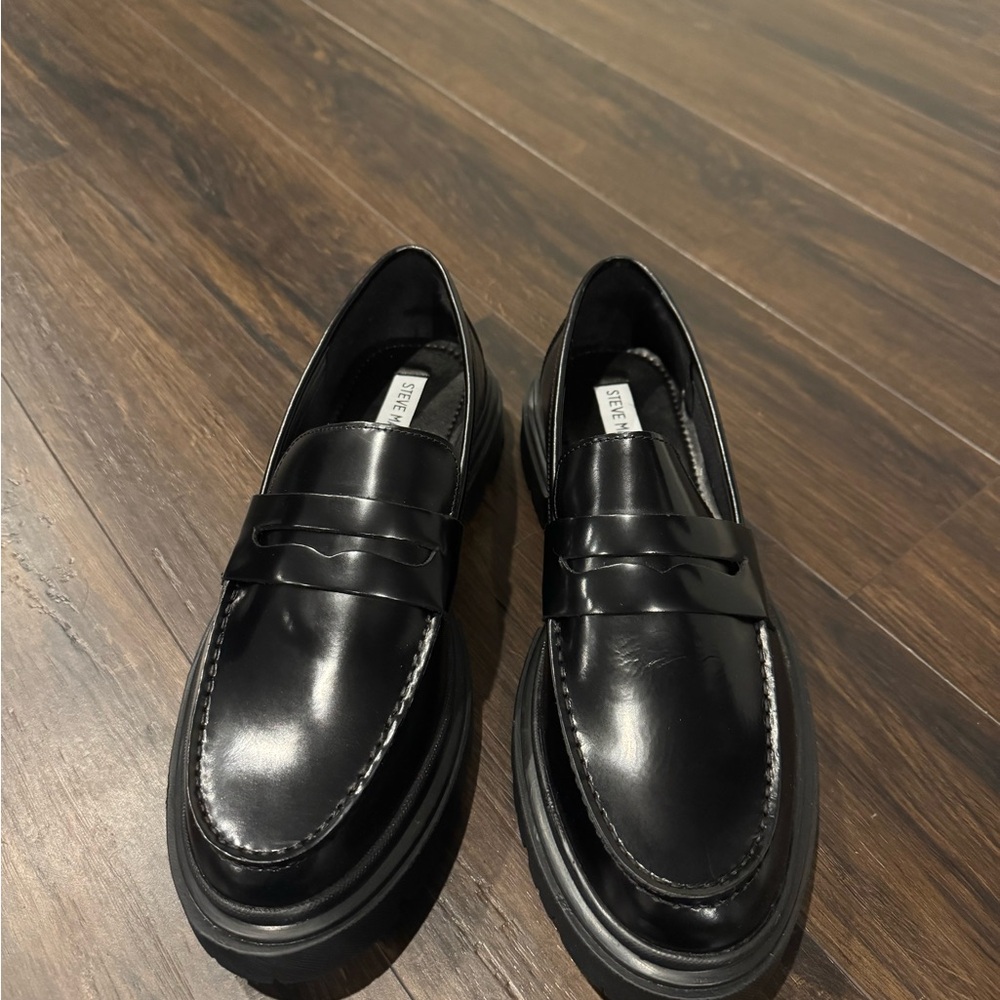 Steve Madden Glossy Black Loafers